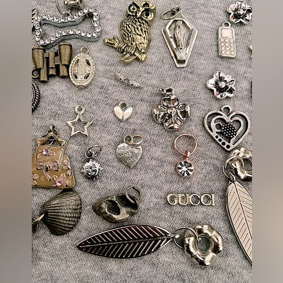 Mix Lot Of Charms And Pendants With Rings - Picture 3 of 5